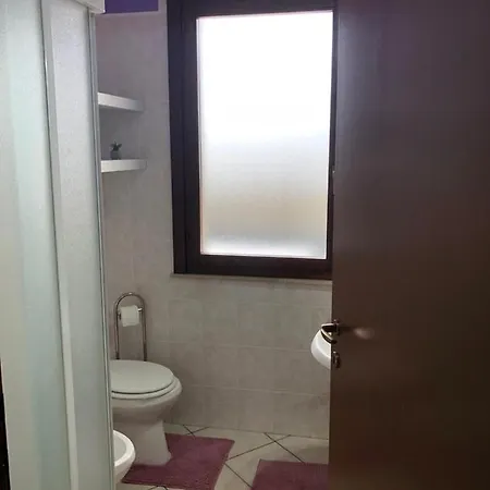 Casa Vacanze Arcobaleno Apartment *